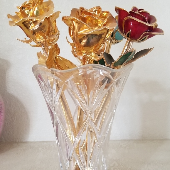 Gold dipped Steven Singer rose - Picture 3 of 3